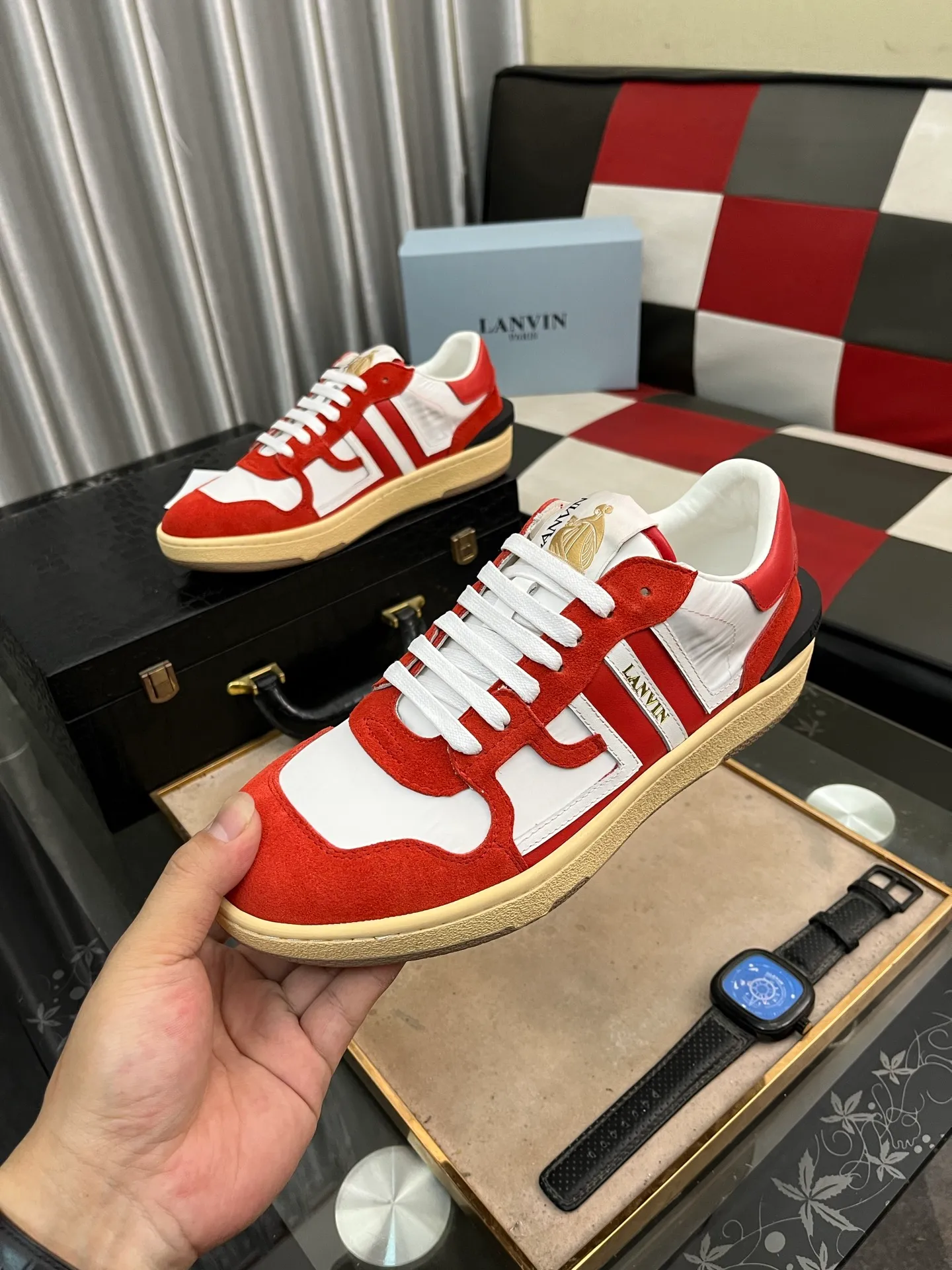 Men's men's shoes 💰540⌚️⌚️❗️Lanvin# Lanvin spring and summer series new colors latest lace up fashion casual forrest shoes running shoes ~ bumpr high quality couple series‼ ️ The latest trendy products of the season 🌈Many bloggers have started buying original models and custom-made them. The uppers are made of nubuck leather. They are very versatile, fashionable and casual, and are comfortable on the feet. Recommended for personal use! The original molded rubber backing with clear logo is wear-resistant. Standard code for couples: female code 35~40, male code 38-45